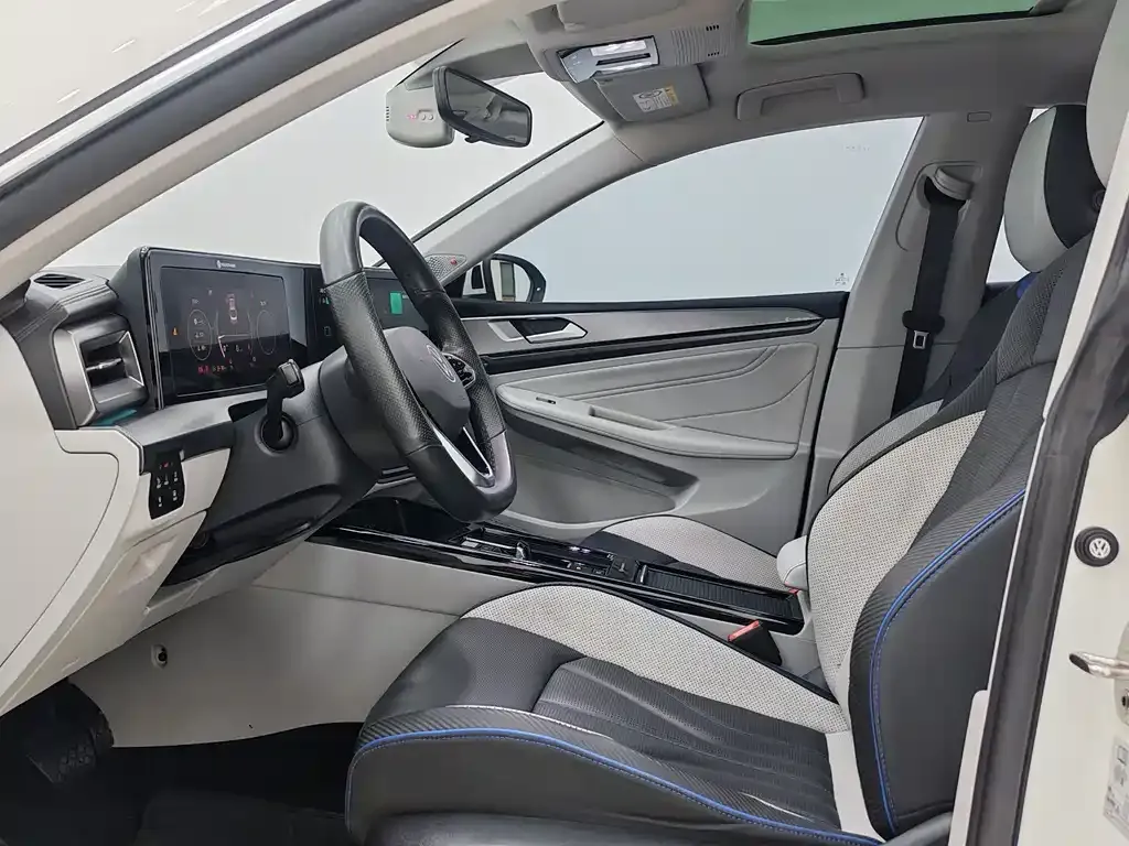 Volkswagen Lamando 2023 из CN, фото 8