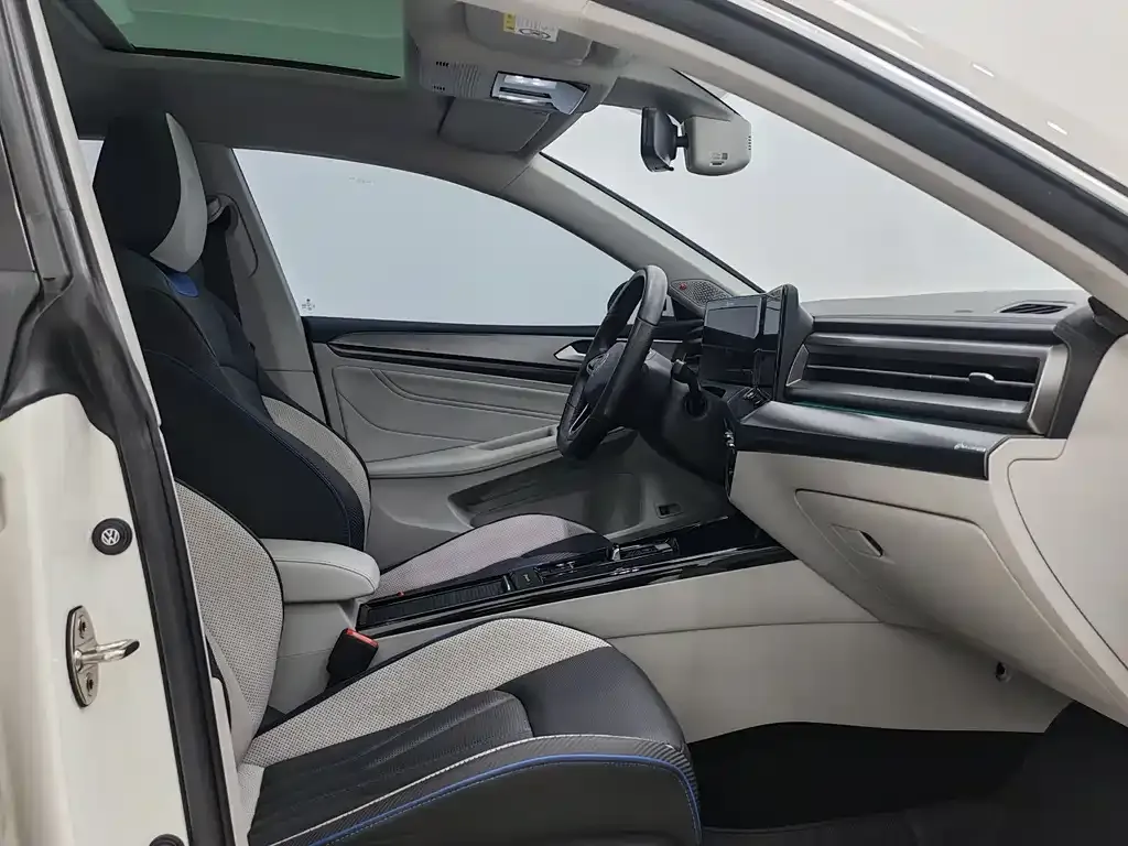 Volkswagen Lamando 2023 из CN, фото 6