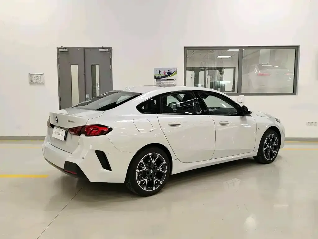 BMW 2 Series 2025 из CN, фото 7