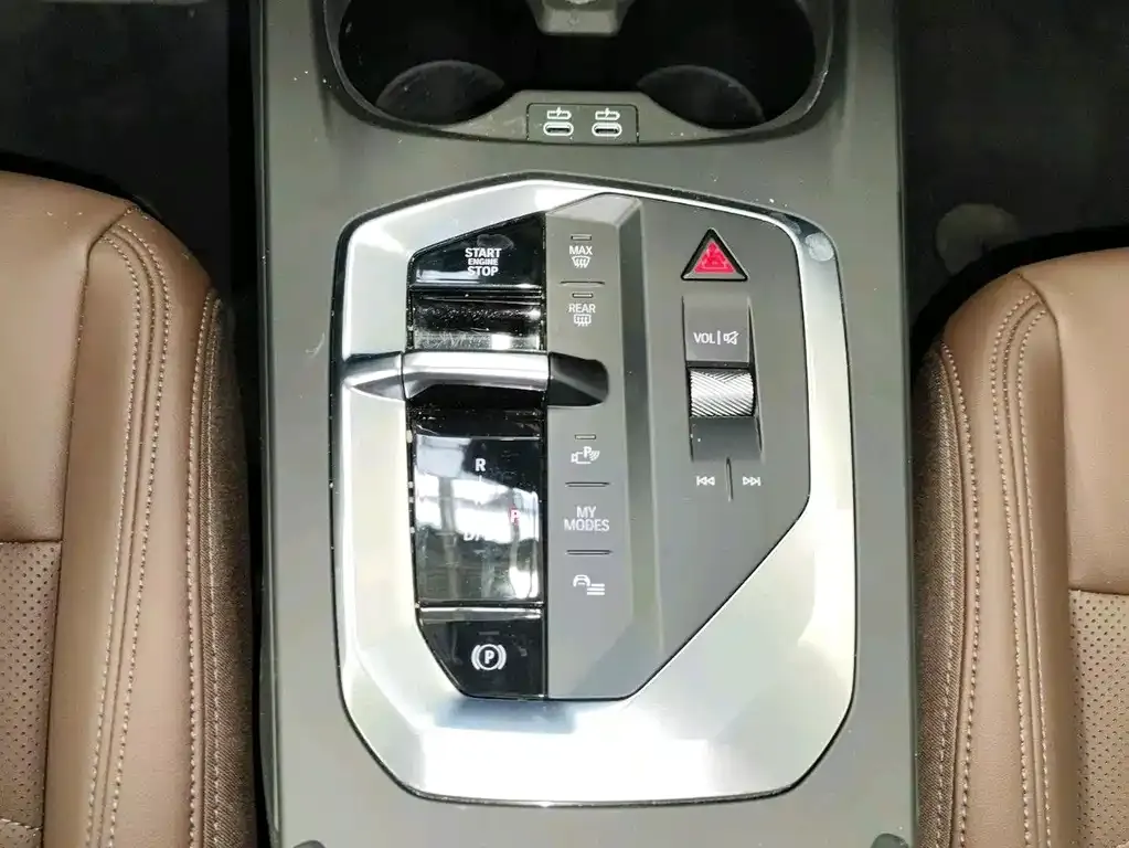 BMW 2 Series 2025 из CN, фото 10