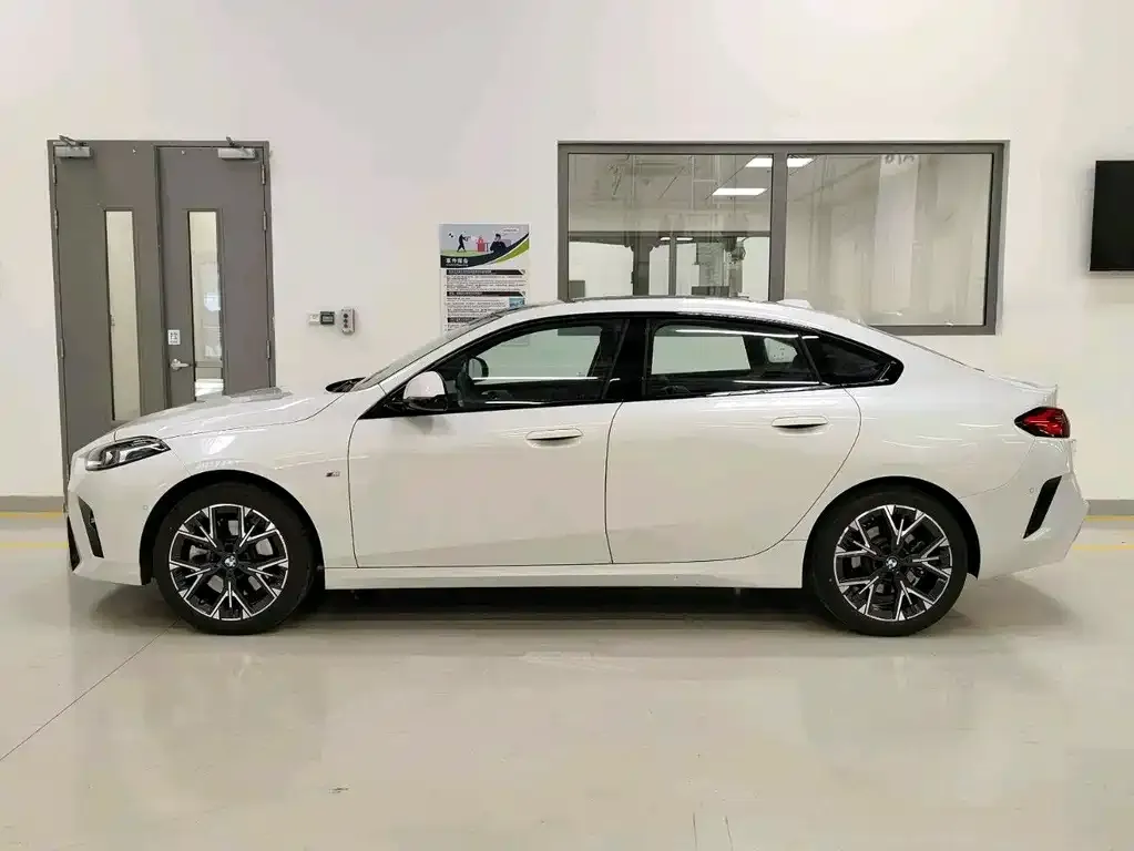 BMW 2 Series 2025 из CN, фото 3