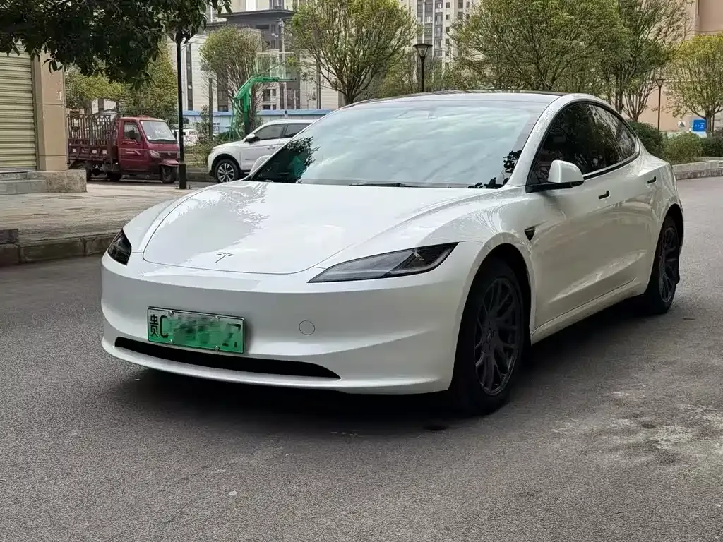 Tesla Model 3 — фото 6