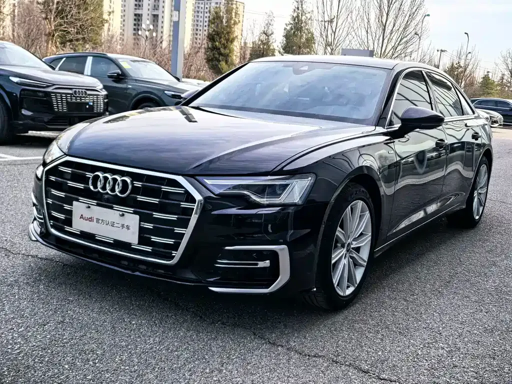 Audi A6L — фото 1