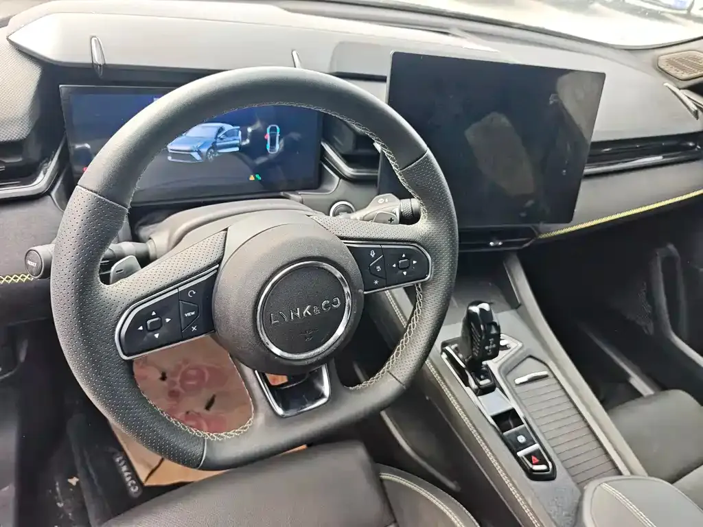 Lynk & Co 03 2024 из CN, фото 5