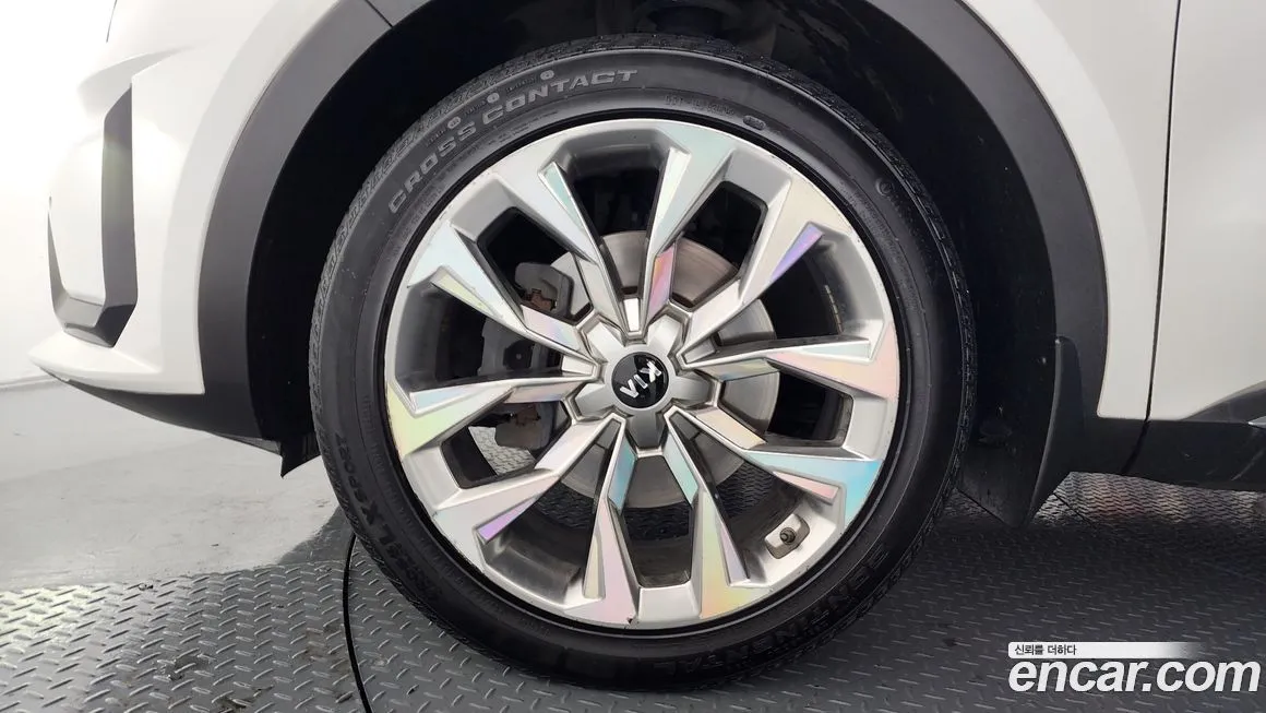 Kia Sorento — фото 7