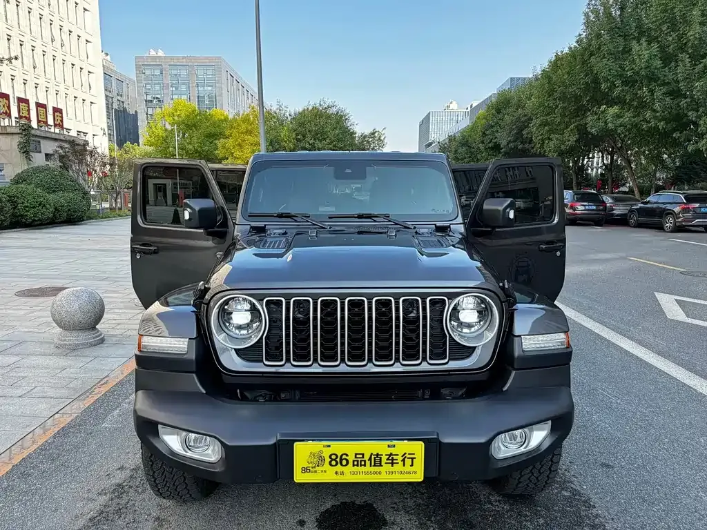 Jeep Wrangler 2024 из CN, фото 5