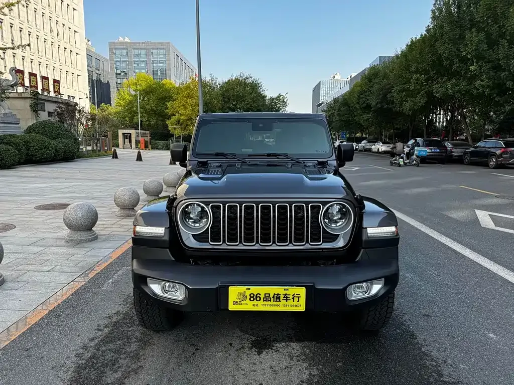 Jeep Wrangler 2024 из CN, фото 4