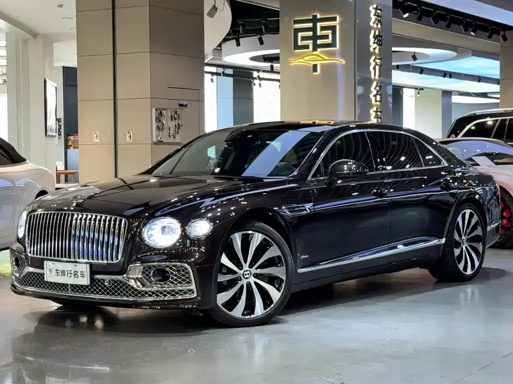 Bentley Flying Spur — фото 1