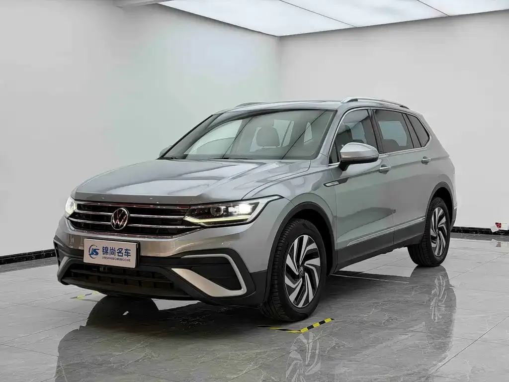 Volkswagen Tiguan L 2022 из CN, фото 4