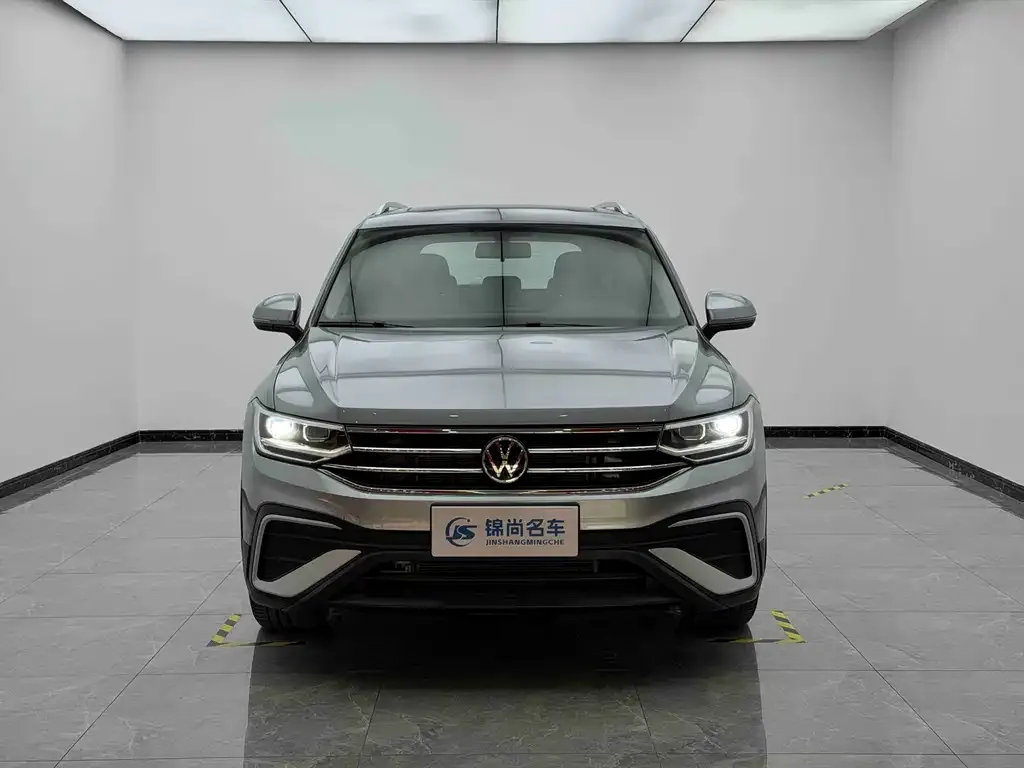 Volkswagen Tiguan L 2022 из CN, фото 2