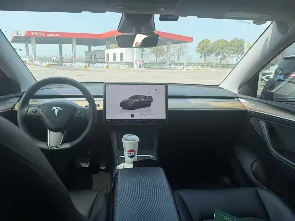 Tesla Model Y 2023 из CN, фото 2