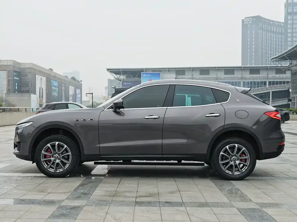 Maserati Levante — фото 10