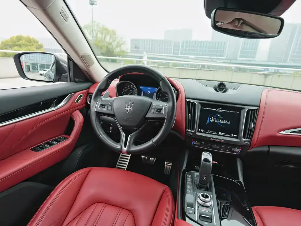 Maserati Levante — фото 3