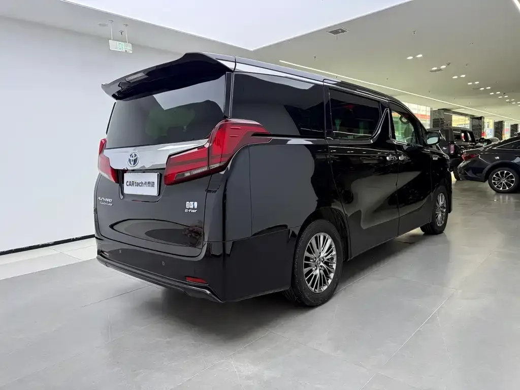 Toyota Alphard 2022 из CN, фото 2