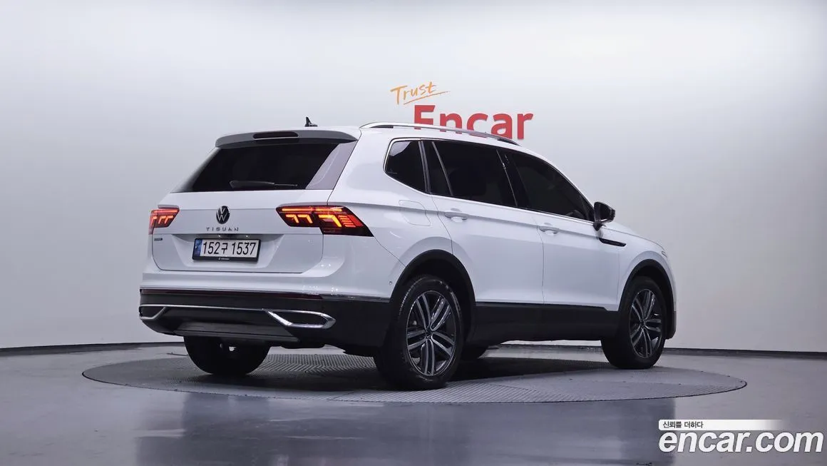 Volkswagen Tiguan — фото 5