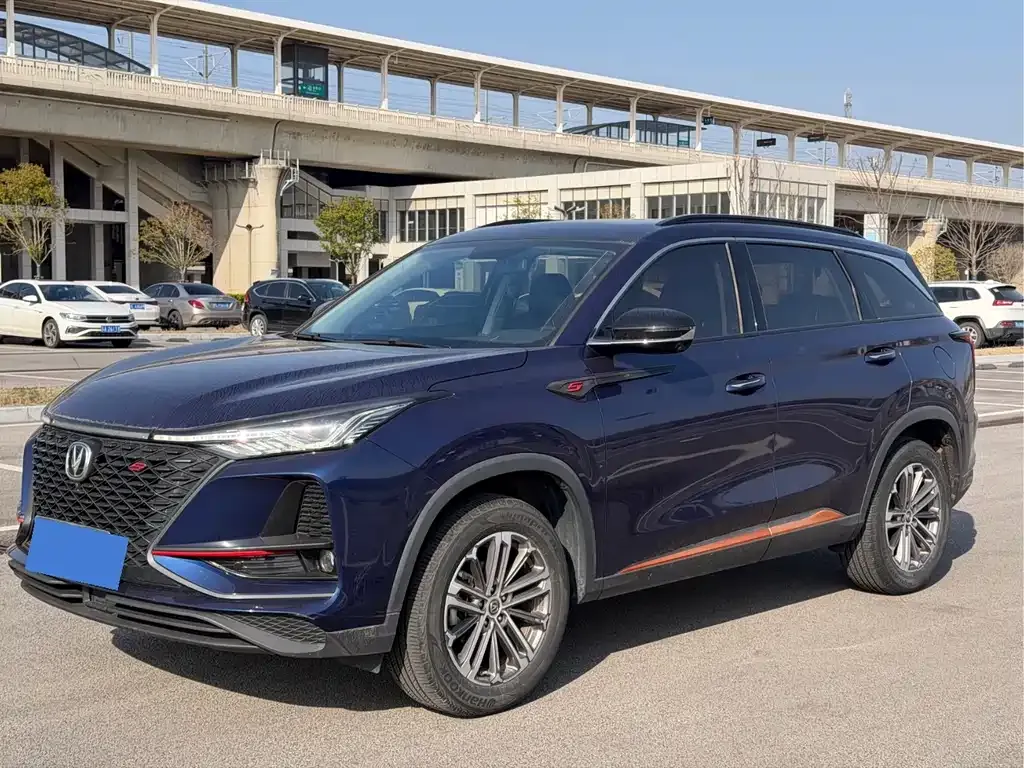 Changan CS75PLUS — фото 1