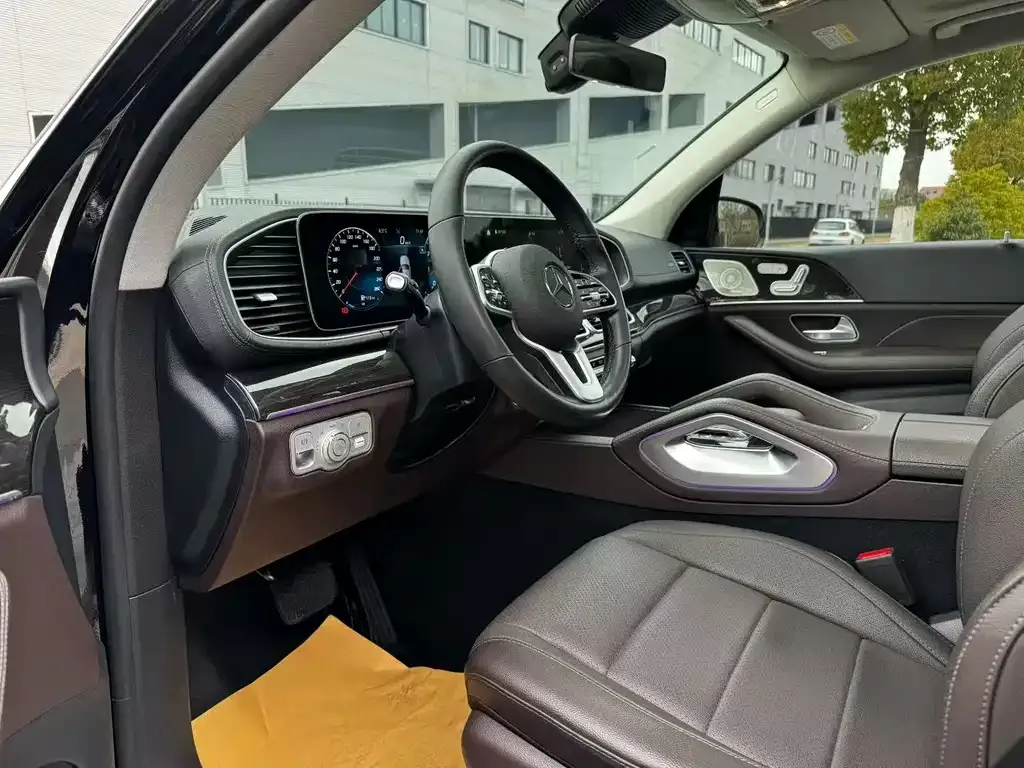 Mercedes-Benz GLE — фото 8