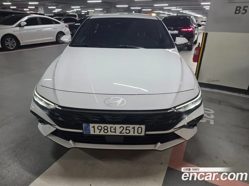 Hyundai AVANTE — фото 1