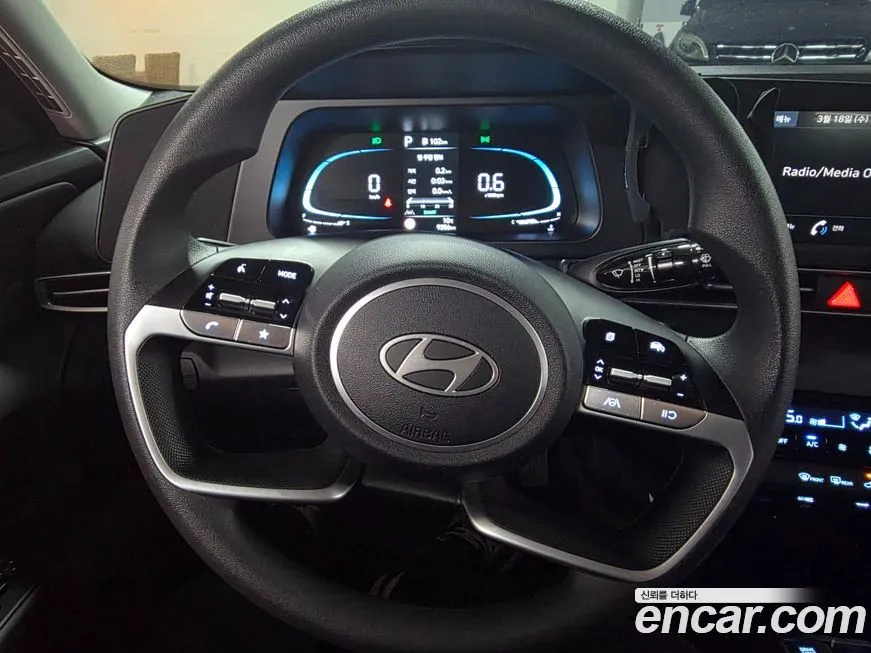 Hyundai AVANTE — фото 8