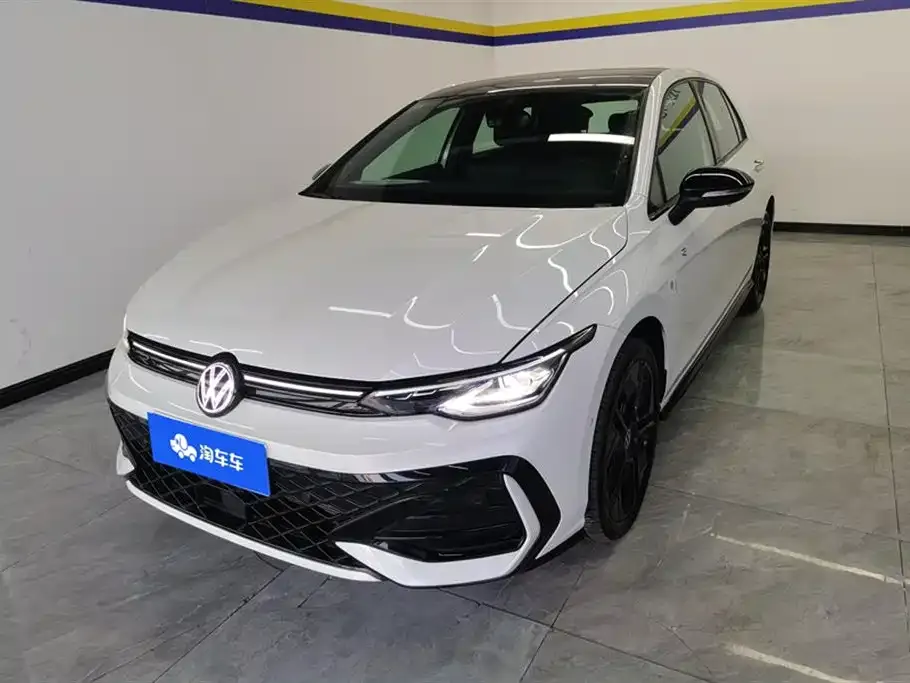 Volkswagen Golf 2024 из CN, фото 1