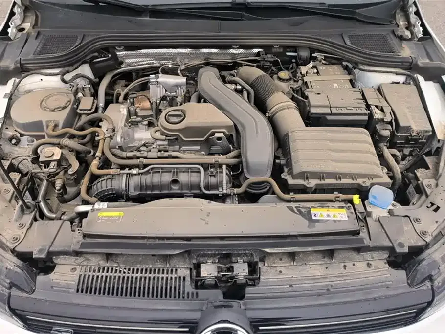 Volkswagen Golf 2024 из CN, фото 10