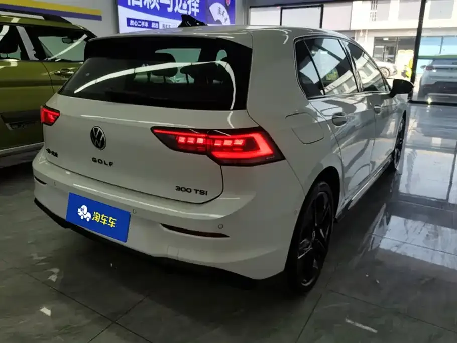 Volkswagen Golf 2024 из CN, фото 4