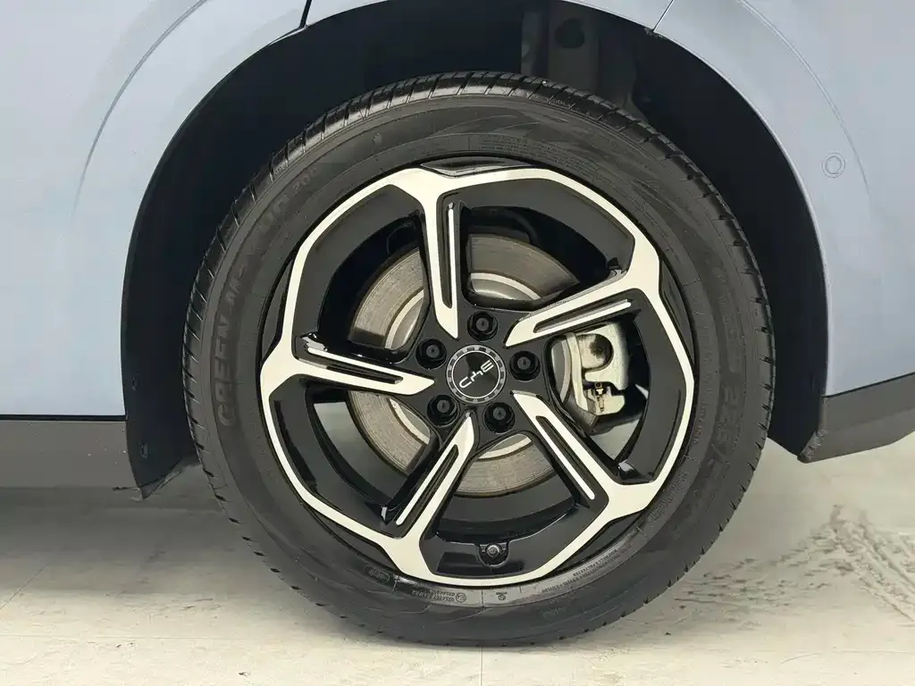 BYD Seal 06GT — фото 9