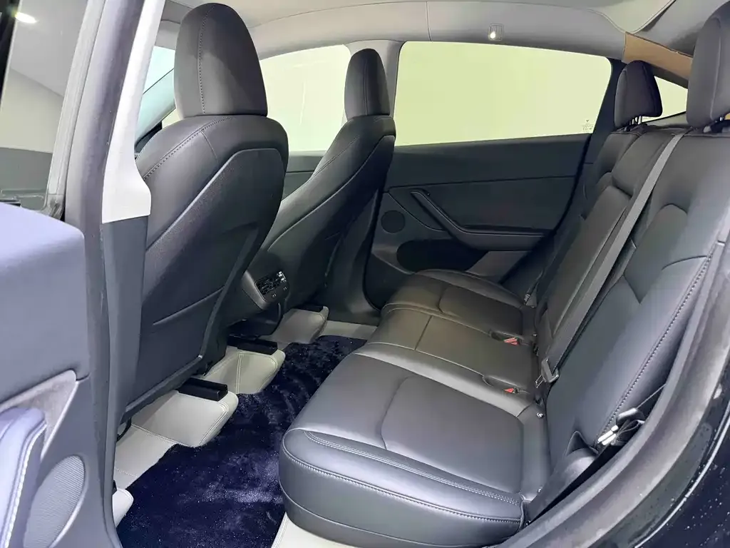 Tesla Model Y 2023 из CN, фото 7