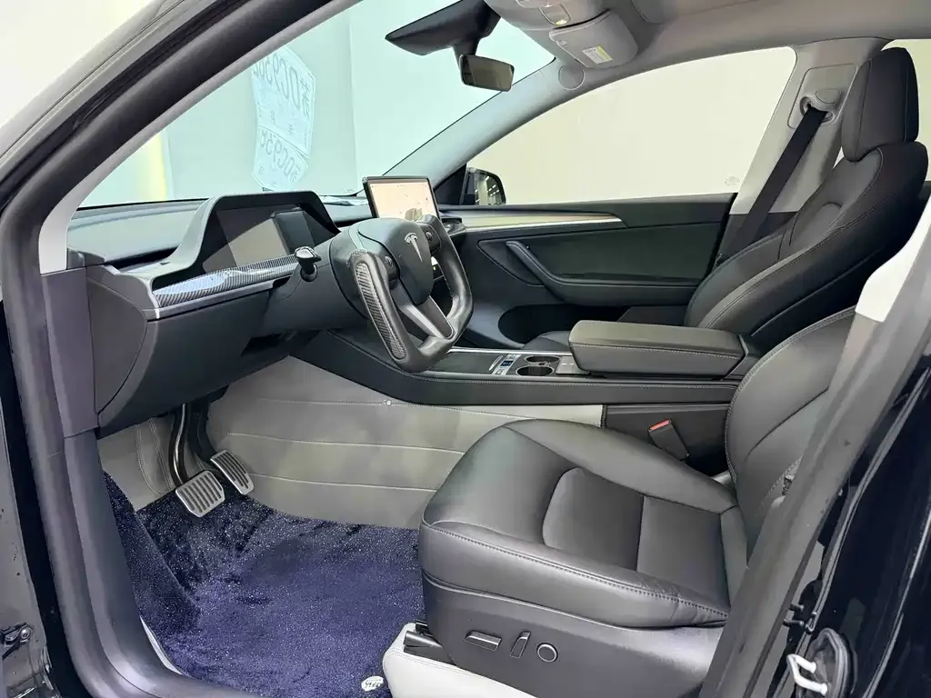 Tesla Model Y 2023 из CN, фото 9