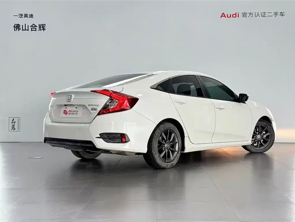Honda Civic — фото 8