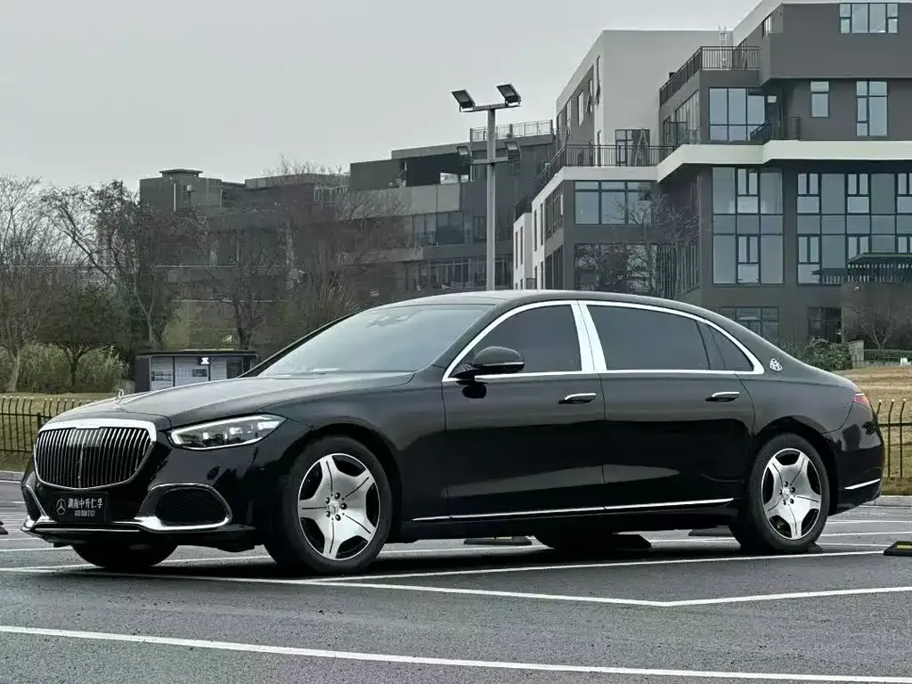 Mercedes-Benz S-Class — фото 1