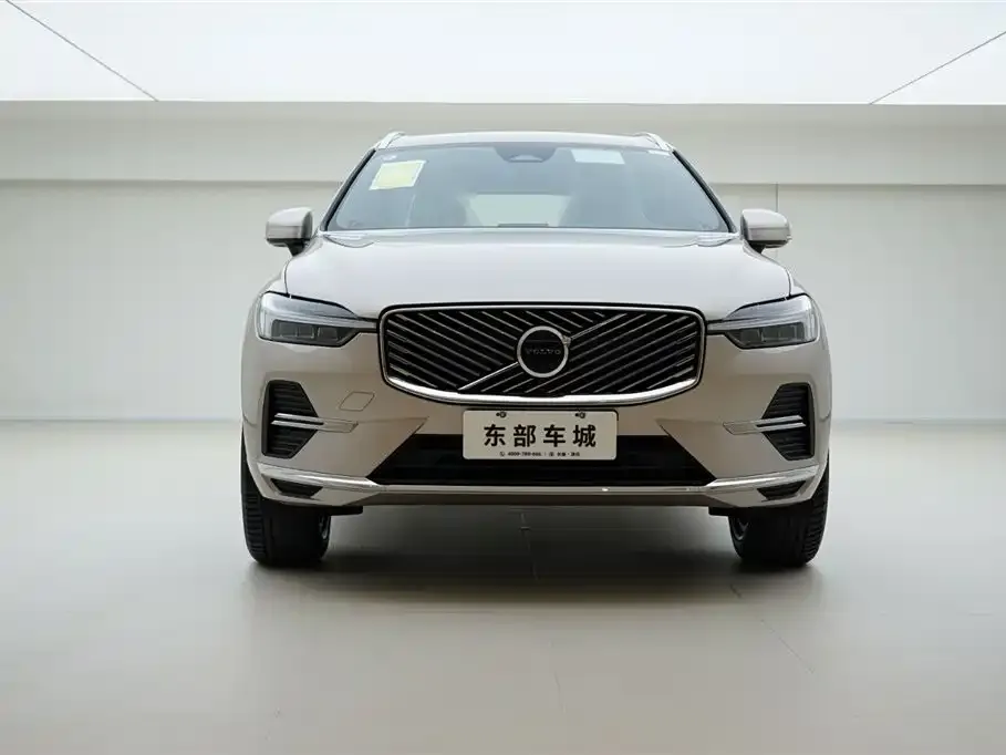 Volvo XC60 — фото 6
