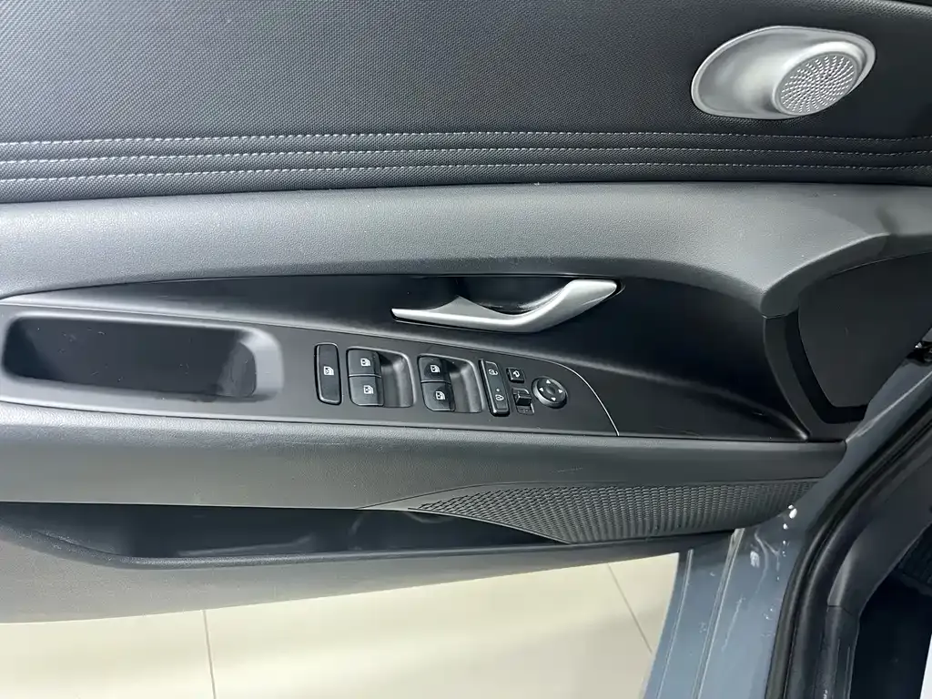Hyundai Elantra 2022 из CN, фото 7