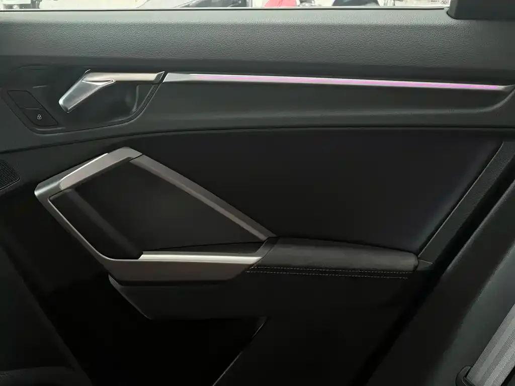 Audi Q3 2023 из CN, фото 4