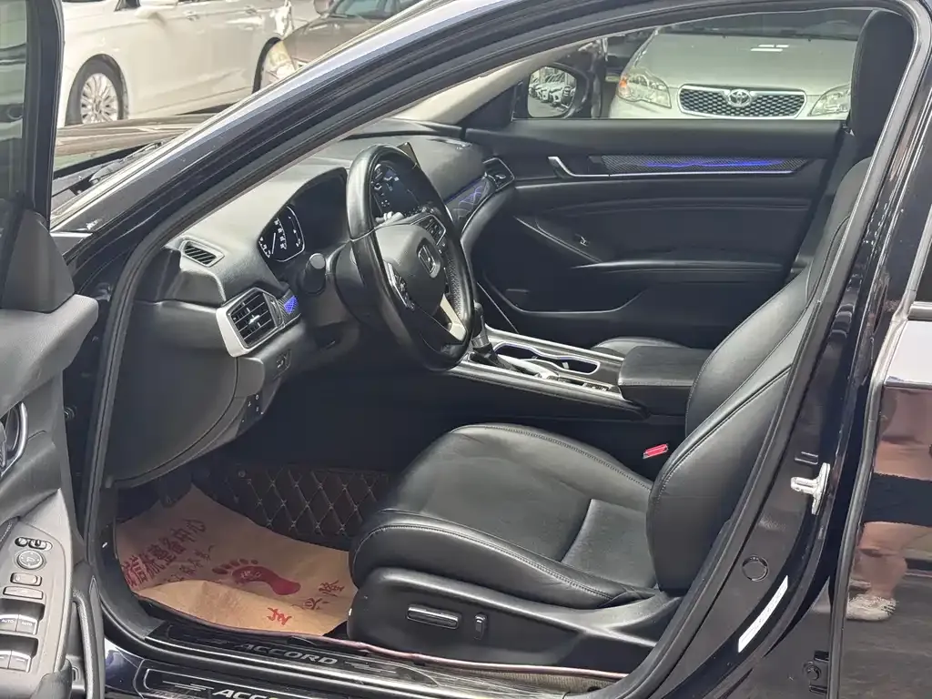 Honda Accord — фото 6