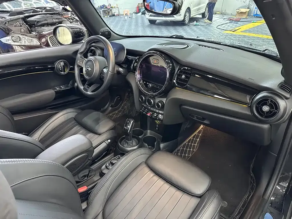 MINI Cooper (3-door) 2024 из CN, фото 3