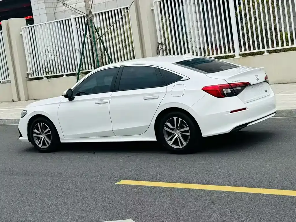 Honda Civic — фото 5