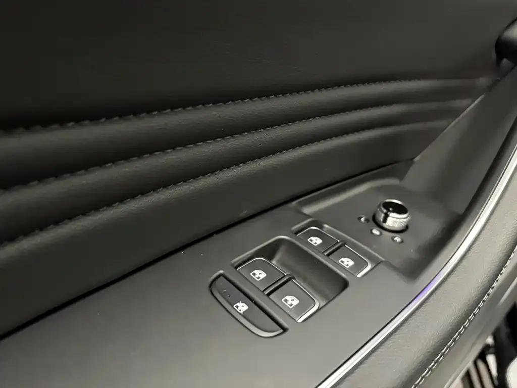 Hongqi HS5 2025 из CN, фото 4