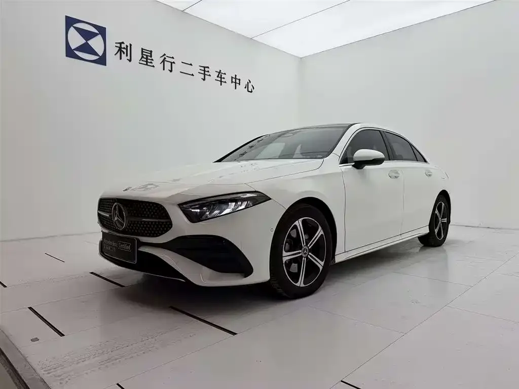 Mercedes-Benz A-Class — фото 1