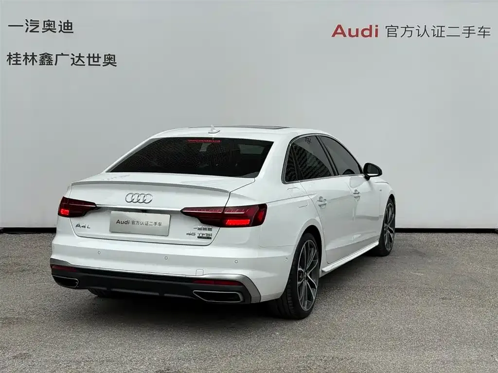 Audi A4L — фото 5