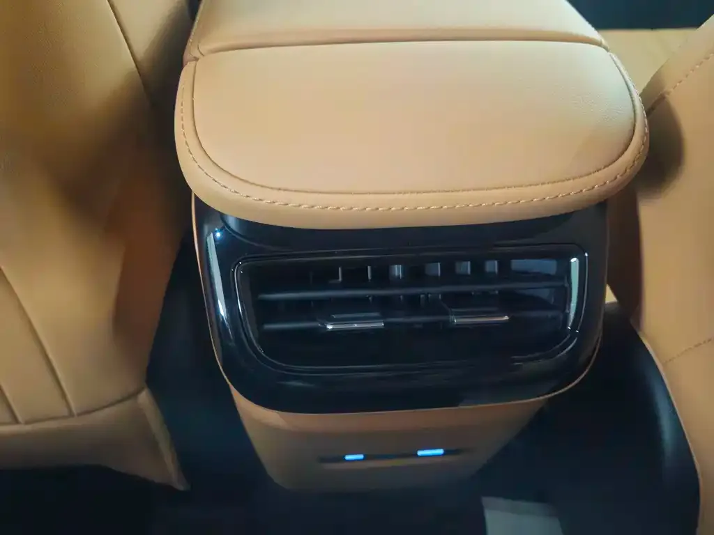 Geely Galaxy L7 2025 из CN, фото 7