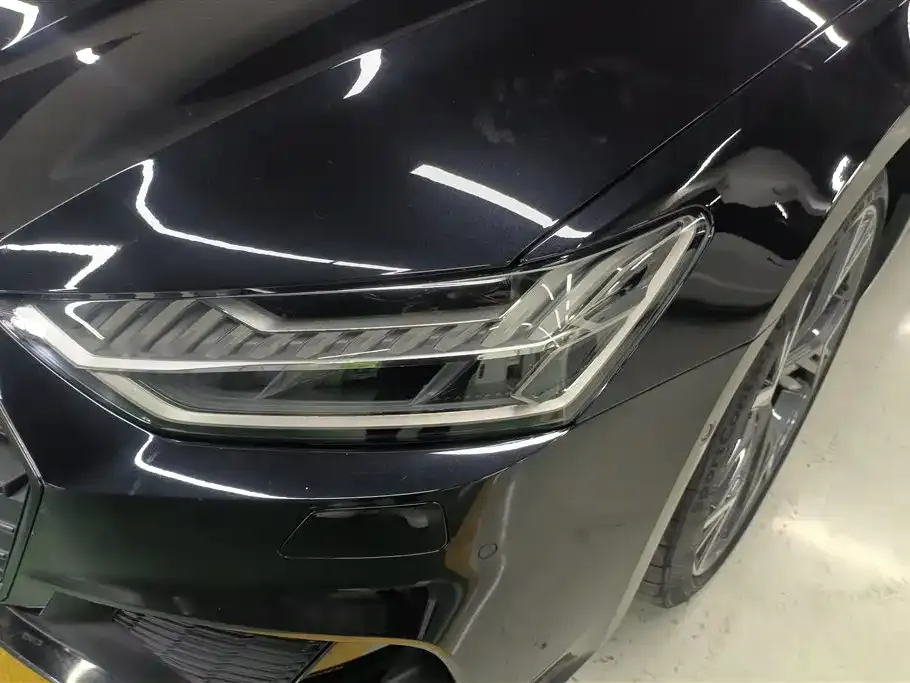 Audi A7L 2024 из CN, фото 5