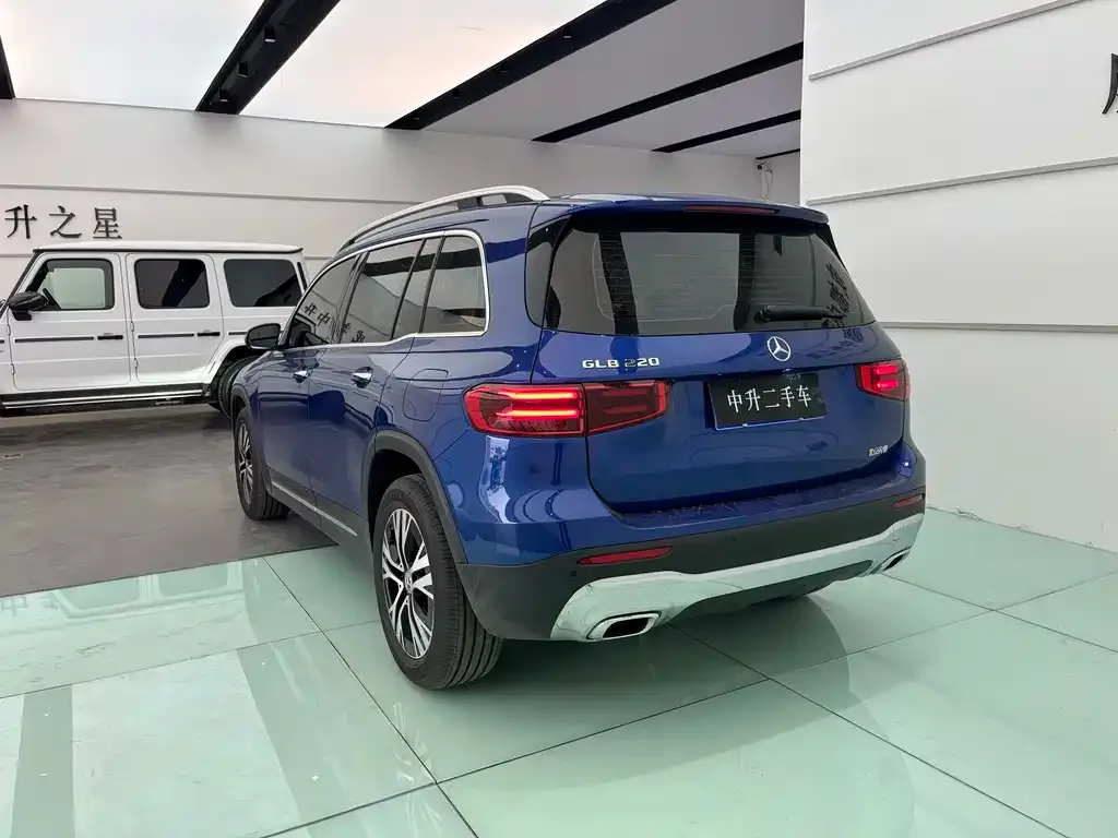 Mercedes-Benz GLB — фото 4