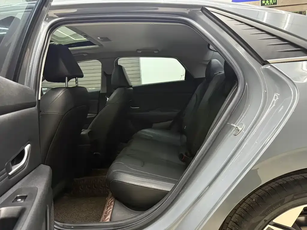 Hyundai Elantra 2021 из CN, фото 8