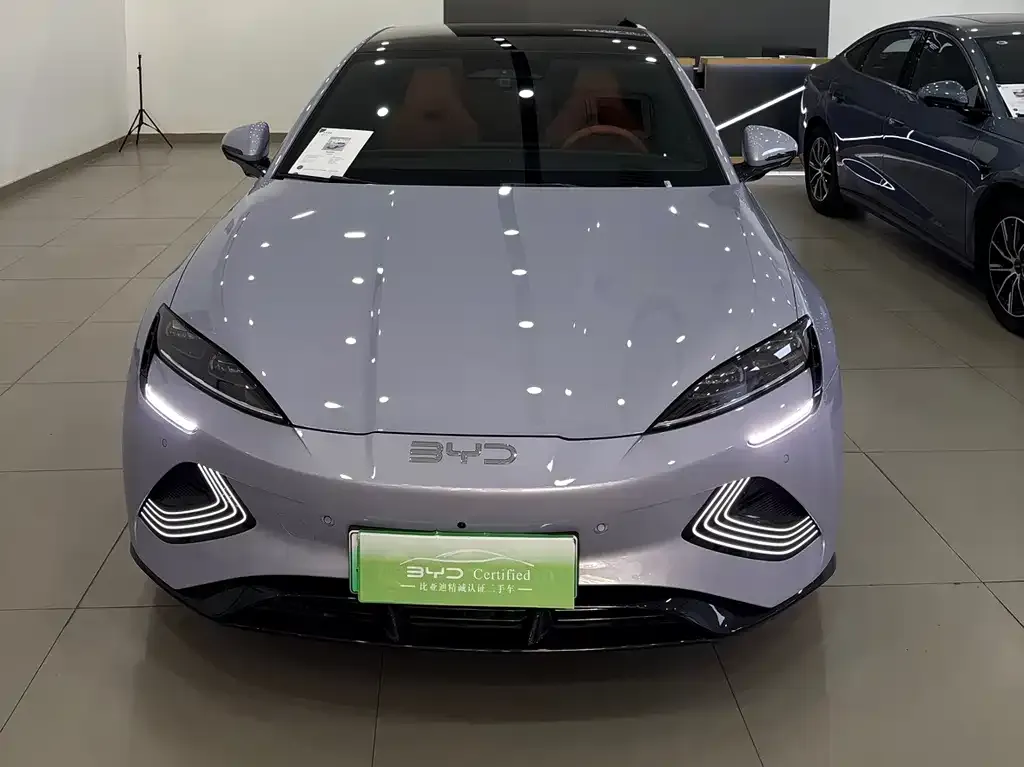 BYD Seal — фото 3