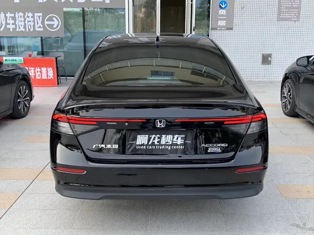 Honda Accord — фото 6
