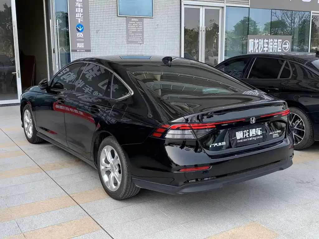 Honda Accord — фото 5