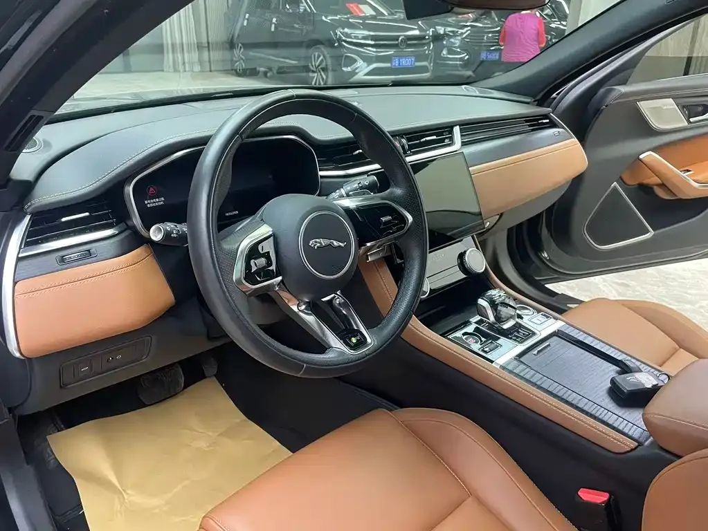 Jaguar XFL 2023 из CN, фото 8