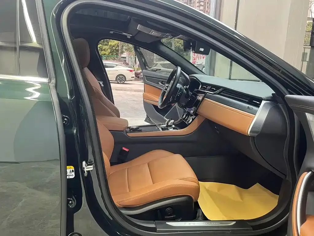 Jaguar XFL 2023 из CN, фото 9