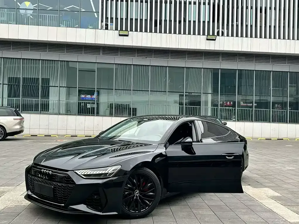Audi A7 2021 из CN, фото 1